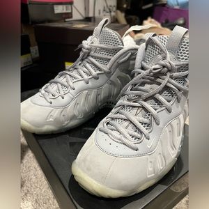 Nike Grey Foamposite Wolf Grey Suede Size 6y